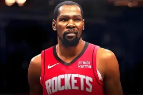 杜兰特连续十场比赛得分超过连败，切尔西挑战极限！的简单介绍