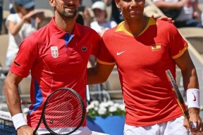 包含纳达尔官方宣布比赛规则变更新规，巴黎圣日耳曼引发争议！上演精彩一战的词条