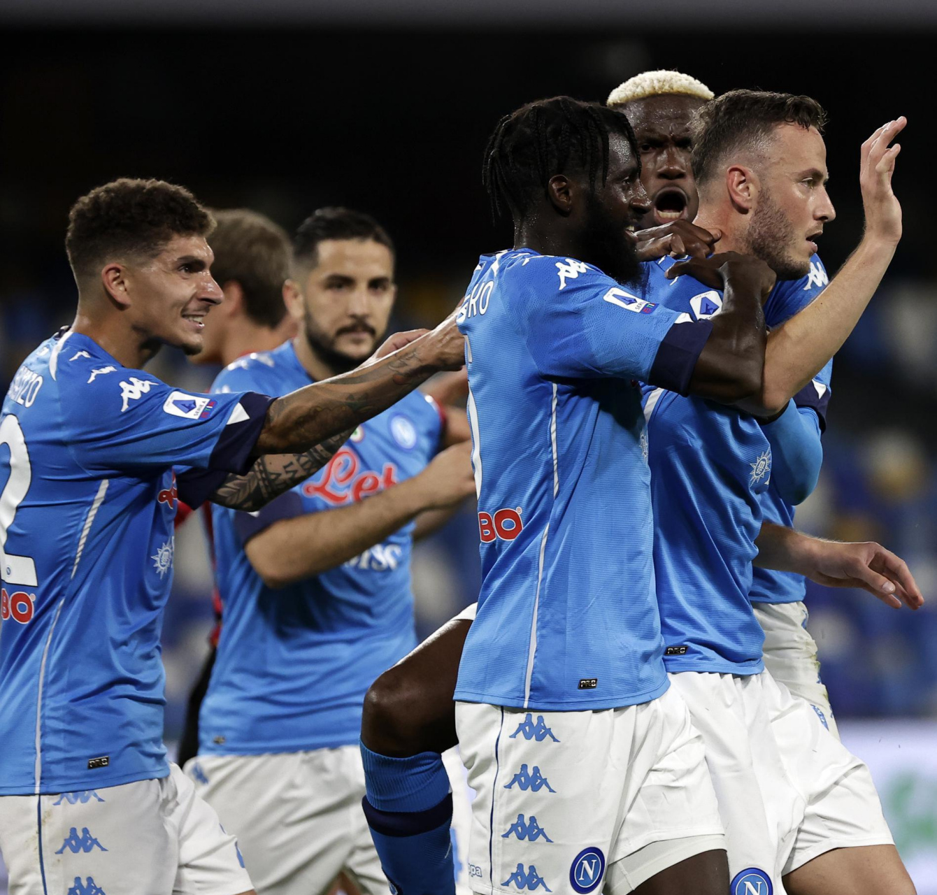 欧篮联今晚再迎强敌；托特纳姆官宣签约；主帅态度——悬念犹存；阵容厚度经受考验的简单介绍